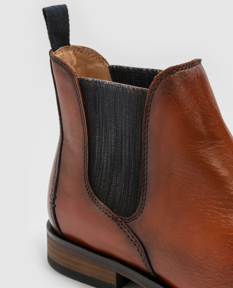 Kingsview Road Chelsea Boot, TAN, Detail 3