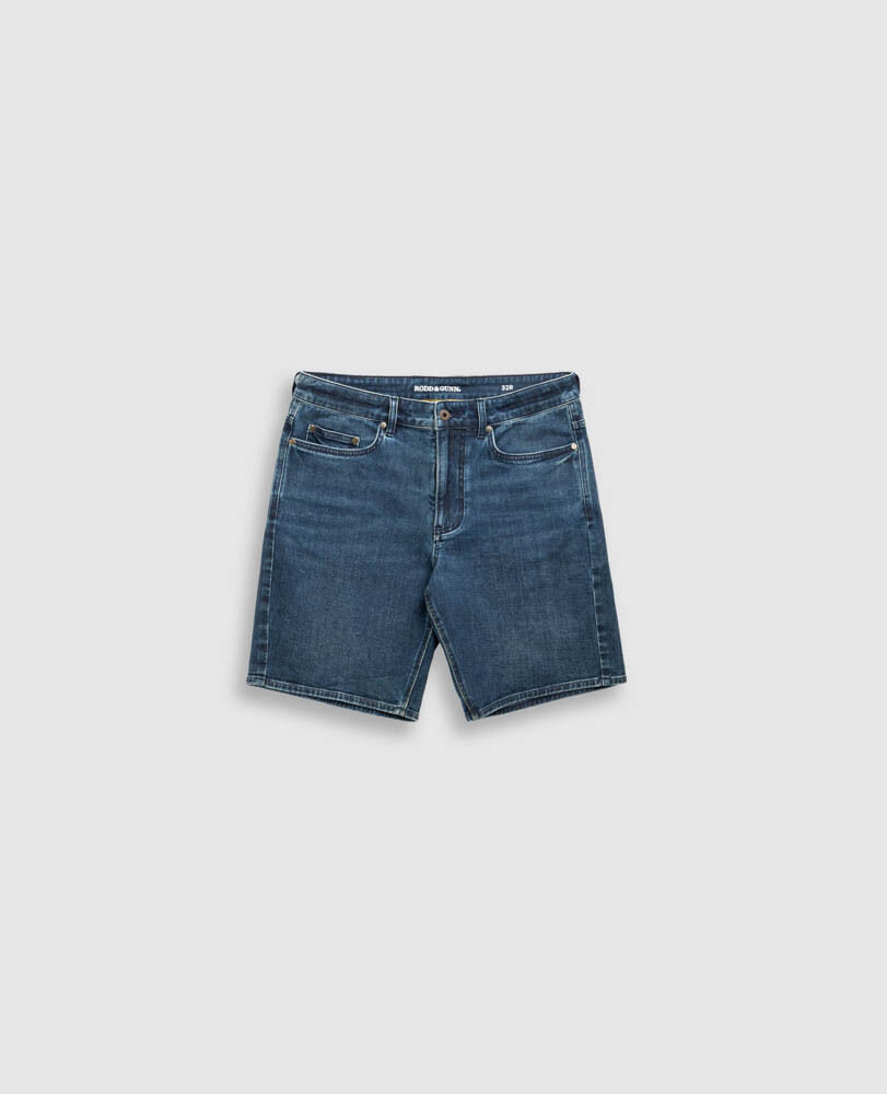 Hadlow 9" Short &middot; Denim 32, DENIM, Flat Lay