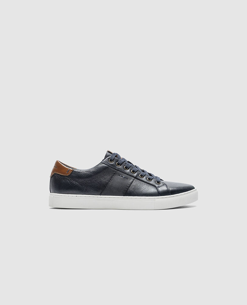 Endeavour Cruise Sneaker, NAVY, Front