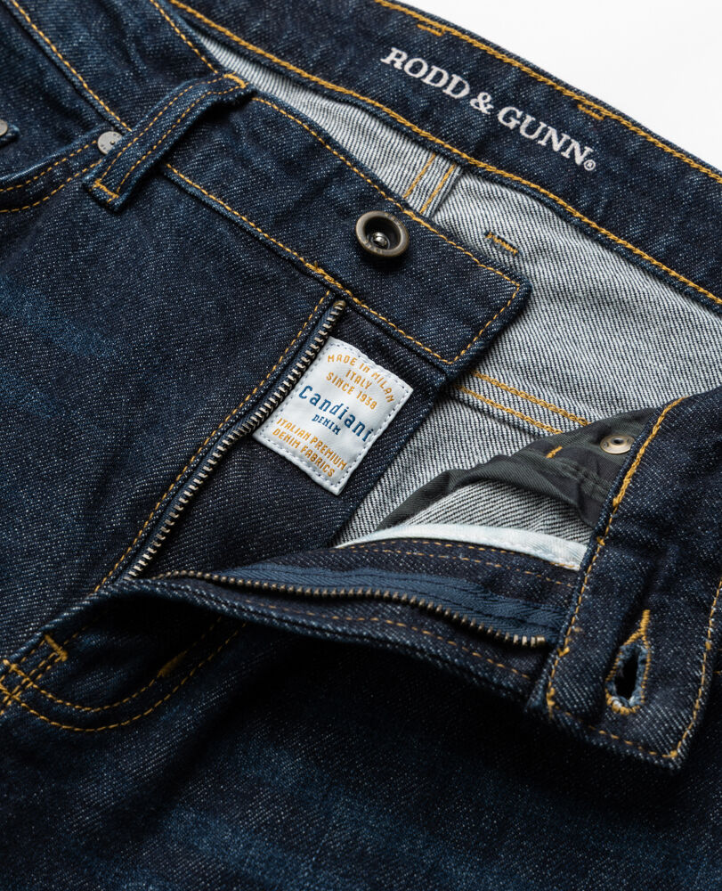 Jeans Sutton aus italienischem Denim mit gerader Passform, DUNKELBLAU