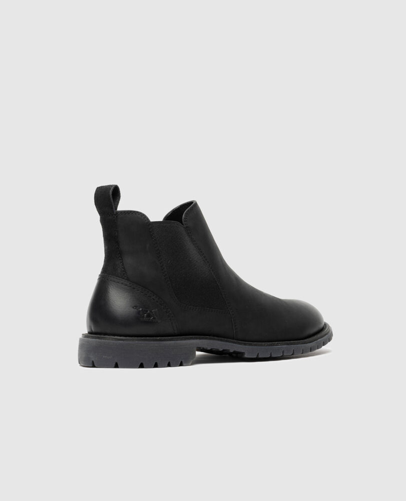 Clearmont Chelsea Boot, ONYX, Back