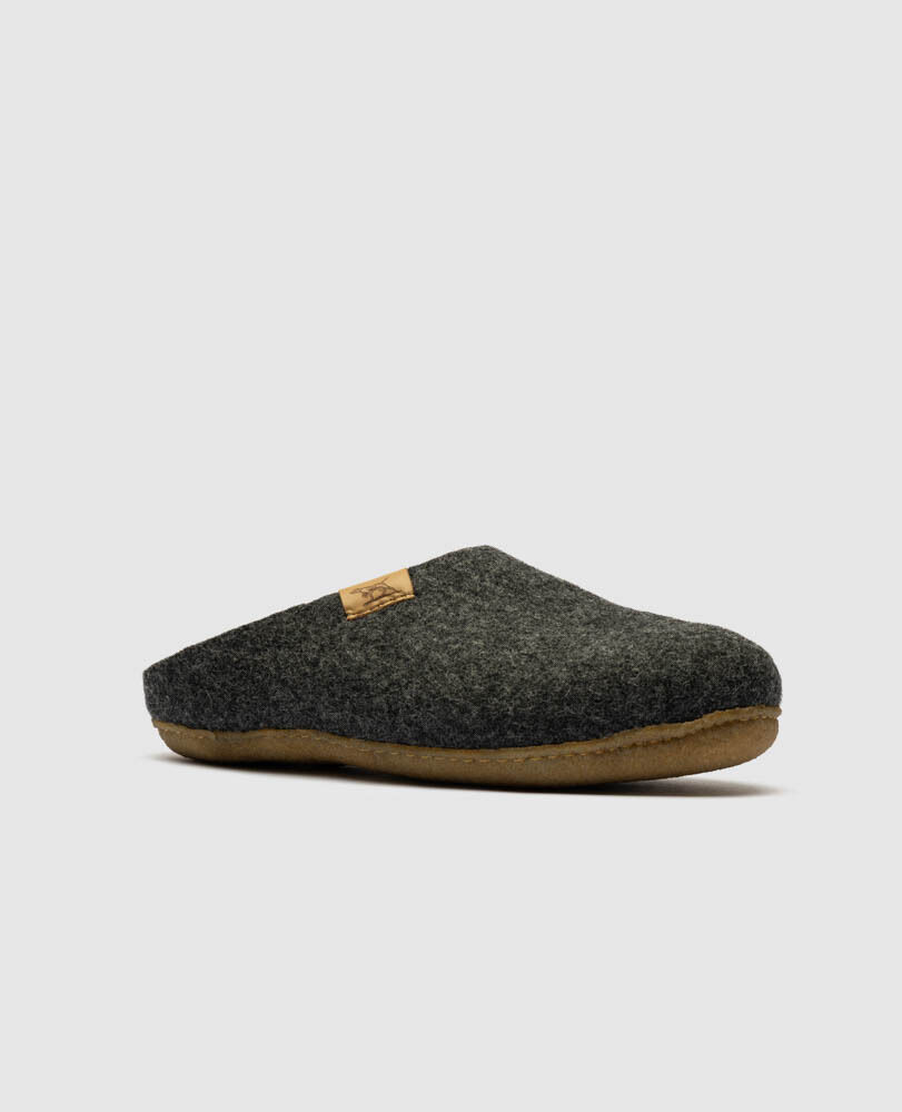 Wanaka Wool Slipper, CHARCOAL, Off Front