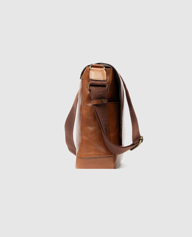 Cambridge Messenger Satchel, COGNAC, Back