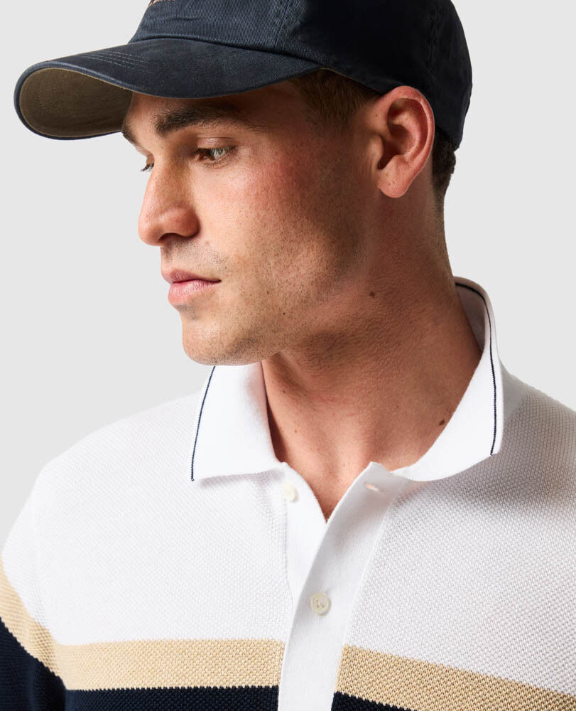 Barret Reef Strick, MITTERNACHT, Flat Lay