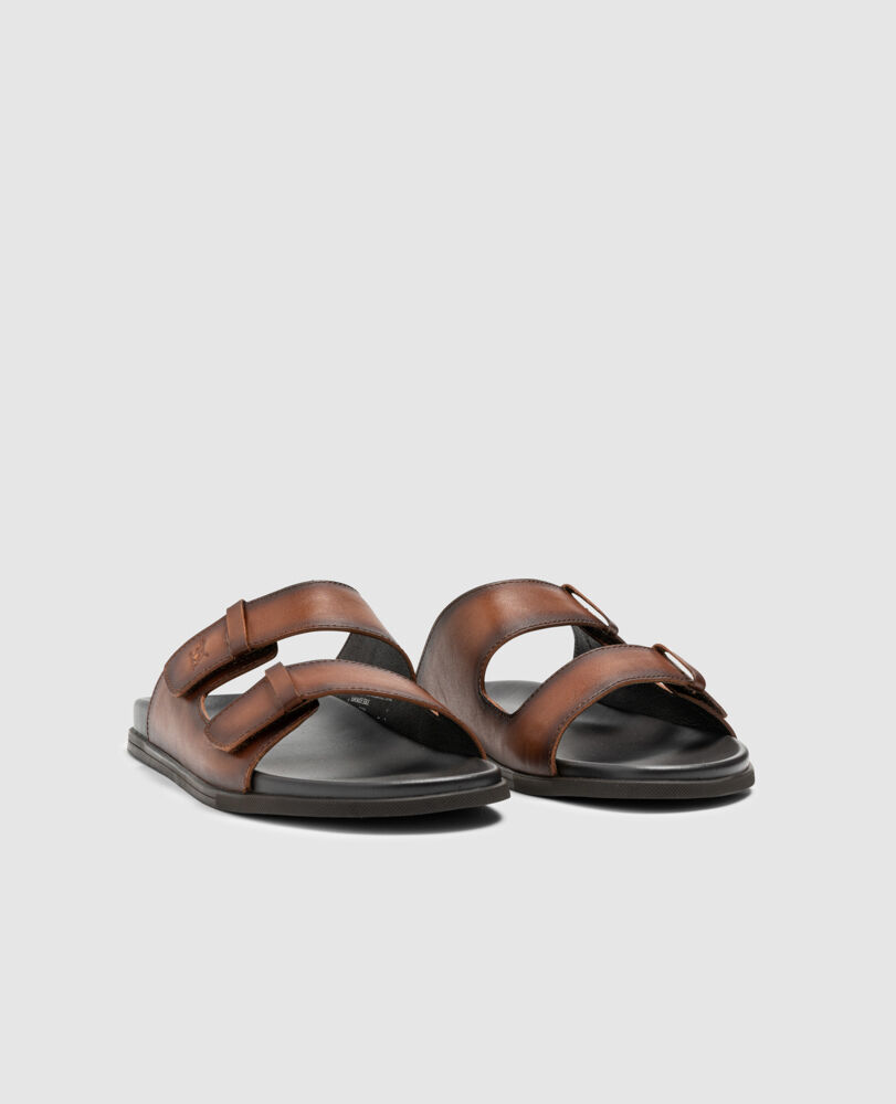 Kendrick Place Slide · Cognac 44, COGNAC