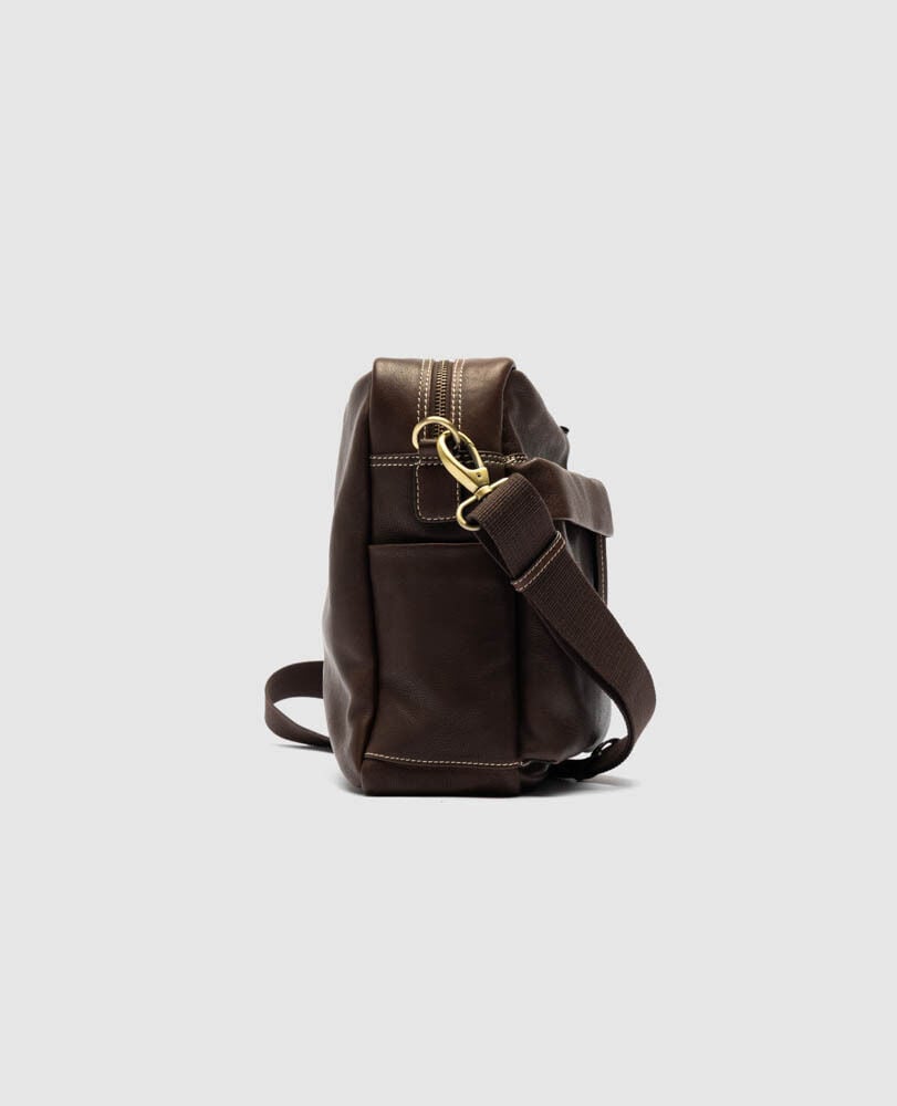 Drury Messenger, CHOCOLATE, Back