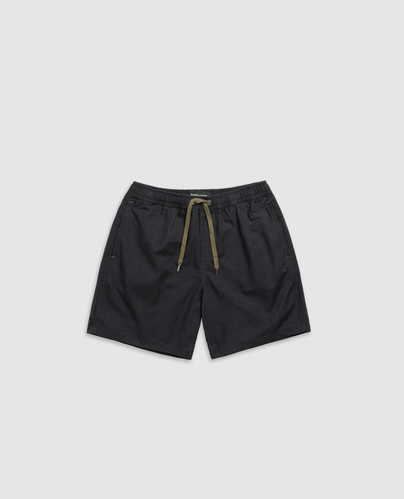 Gunn 7" Resort Short, COAL, Flat Lay