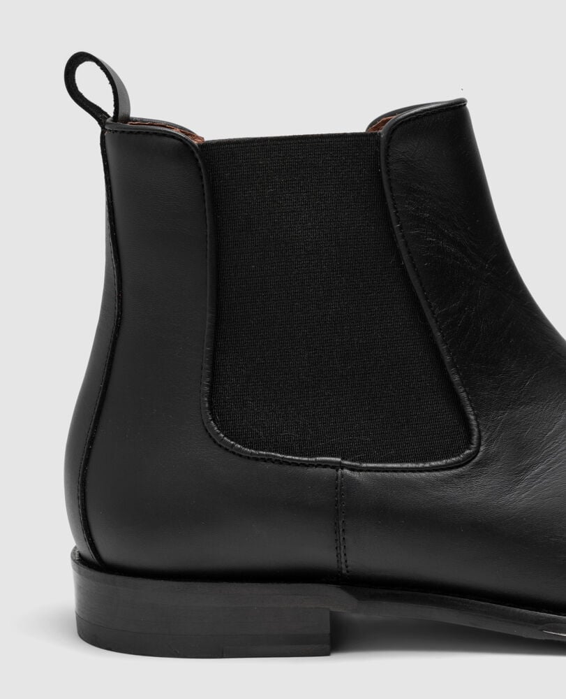 Saddleview Chelsea Boot, BLACK