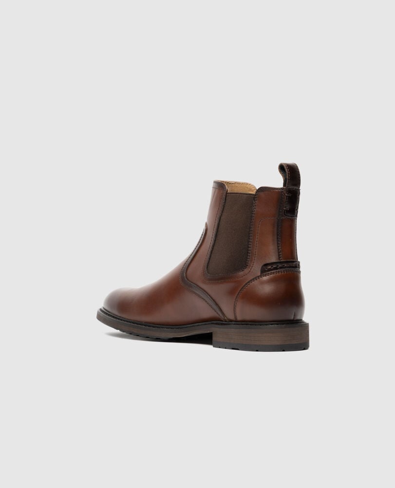 Dargaville Chelsea Boot, REDWOOD, Flat Lay