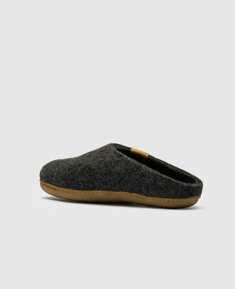Wanaka Wool Slipper, CHARCOAL, Flat Lay