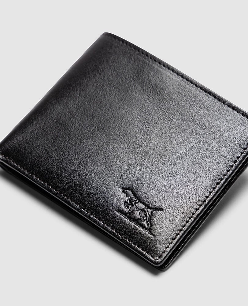 Wakefield Bi-Fold Wallet, NERO, Flat Lay