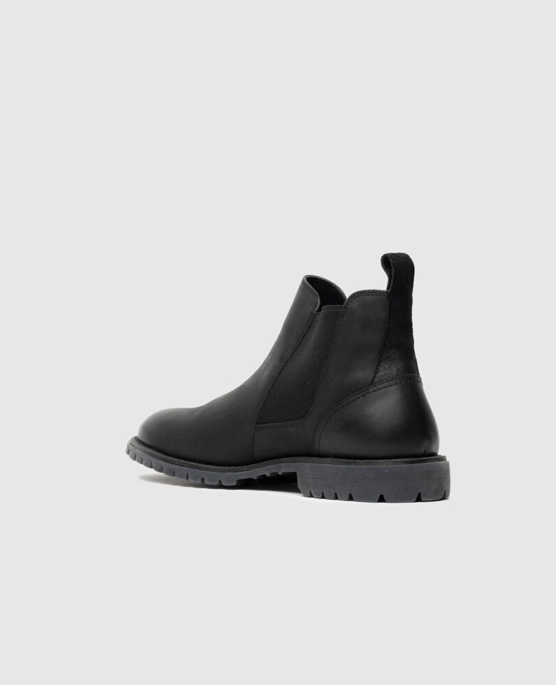 Clearmont Chelsea Boot, ONYX, Flat Lay