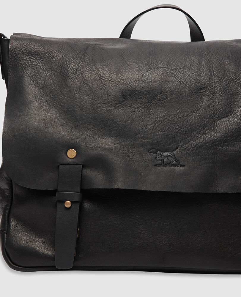 Turangi Kuriertasche, NERO, Detail 3