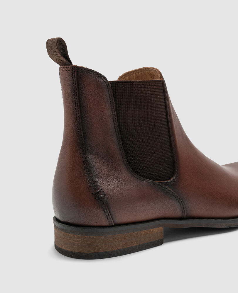 Rodd and gunn chelsea boots clearance