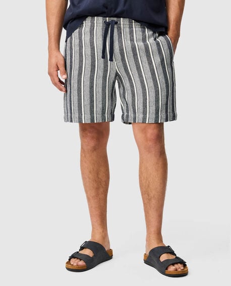 The Laurels Resort 7" Short, NAVY