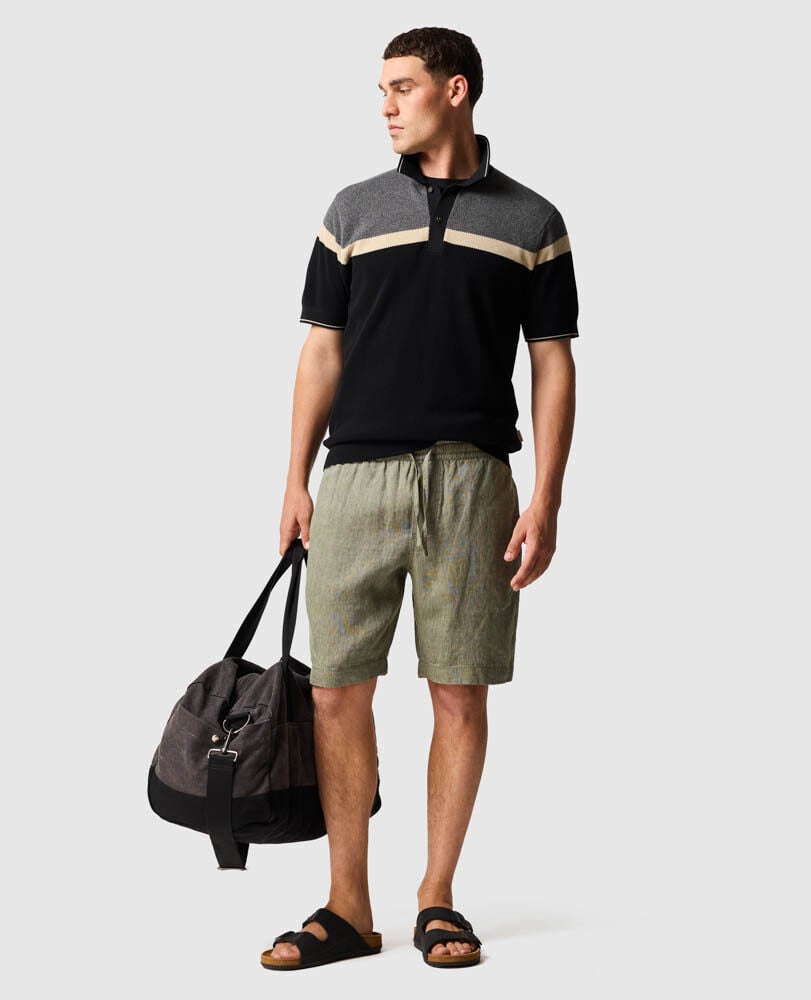 Linen 9" Resort Short, KELP, Off Front